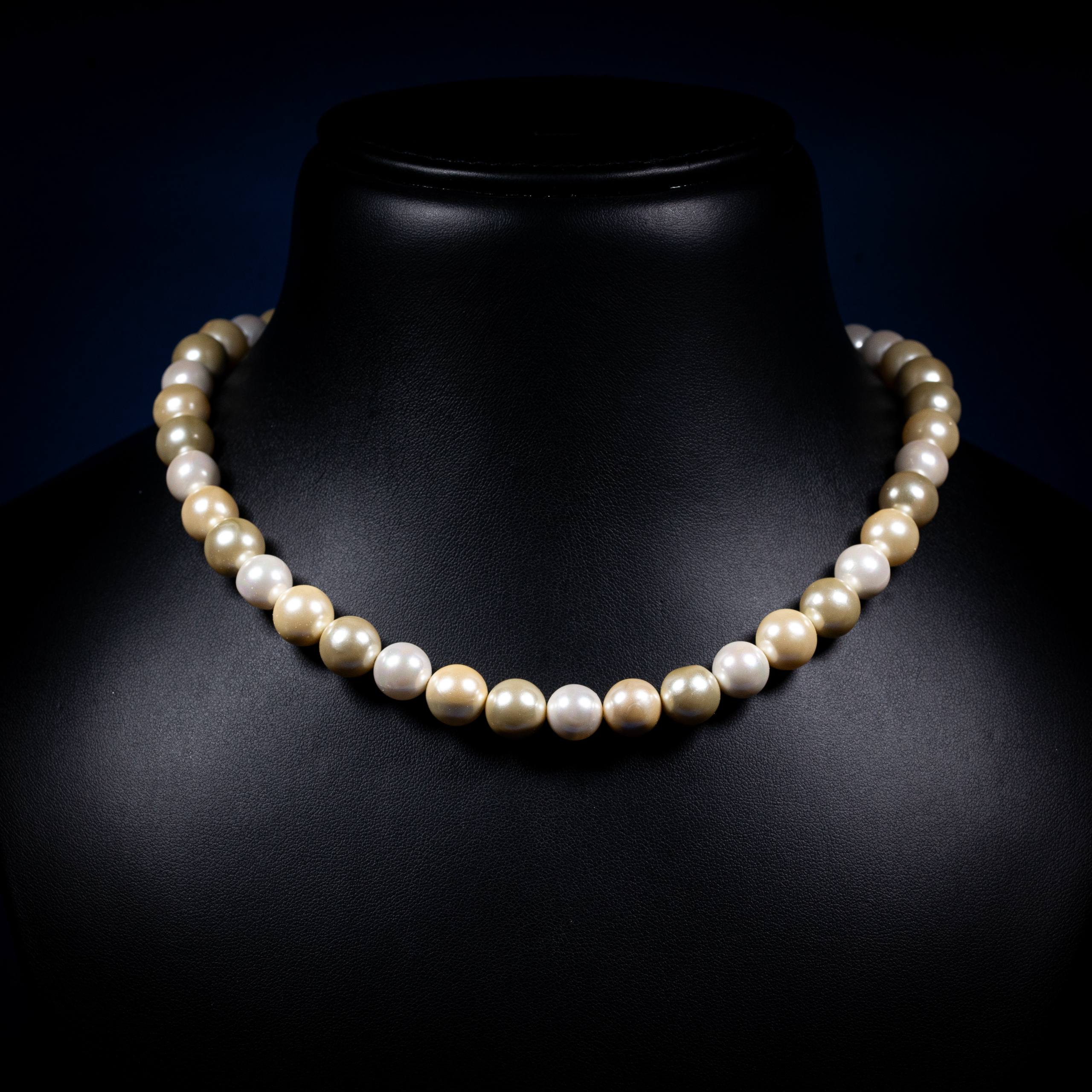 Dolce Mondo Golden Ivory Freshwater Pearl Necklace in 925 Sterling Silver