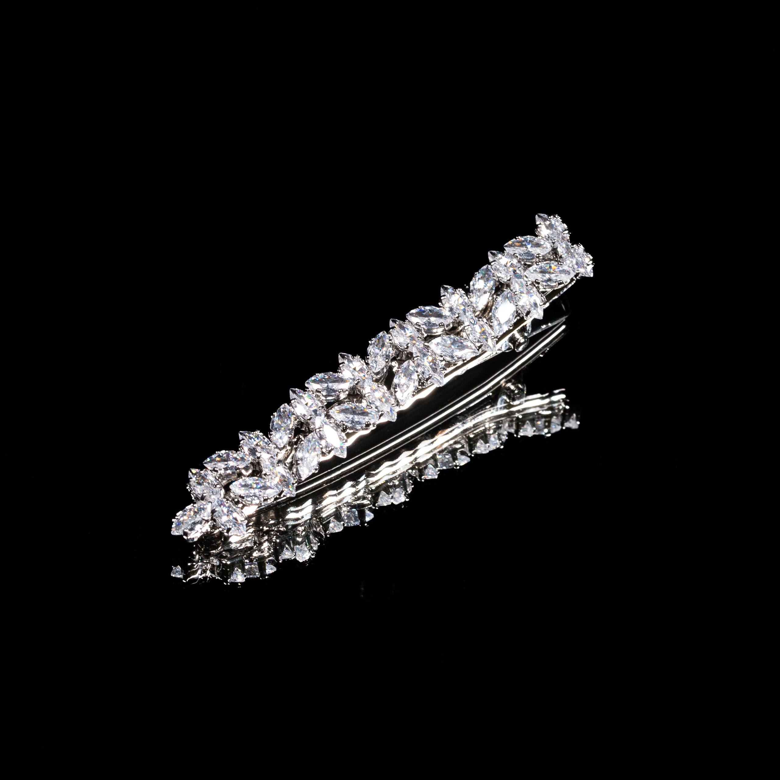 Luna Vine White Zircon Rhodium Plated Hair Pin