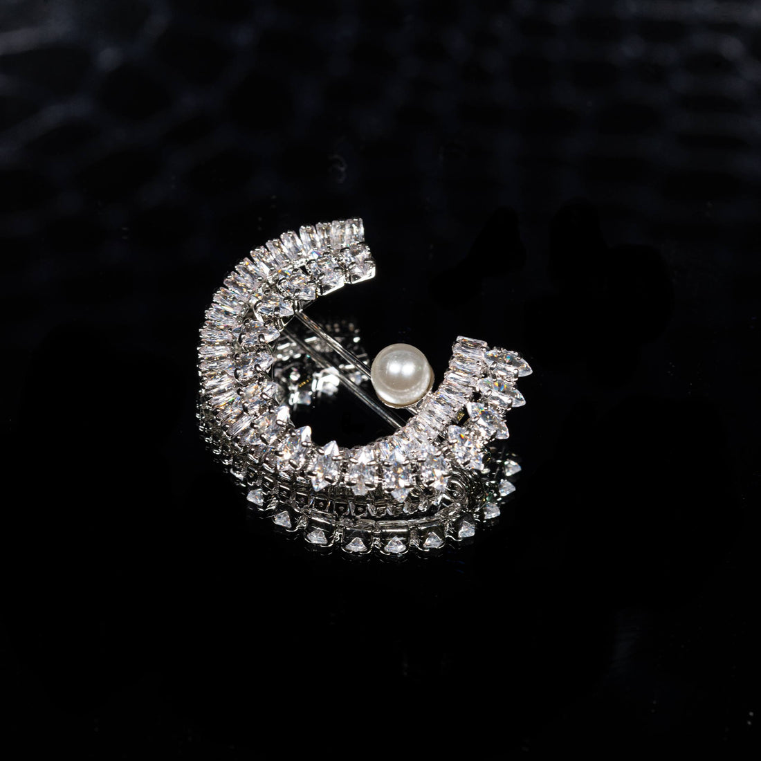 Layla White Pearl & White Zircon Brooch High Quality Rhodium Plated