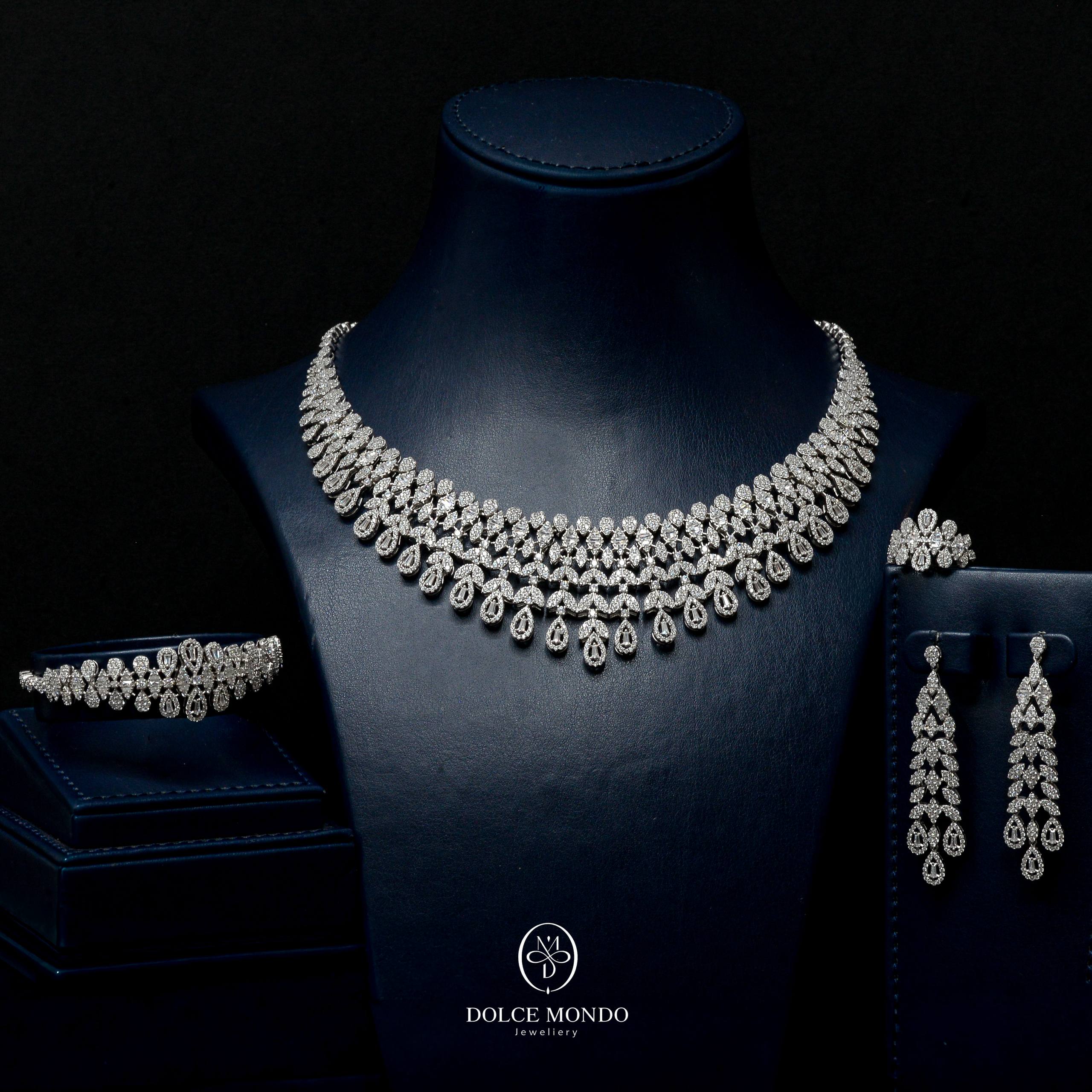 Infinity Glow 925 Silver Set