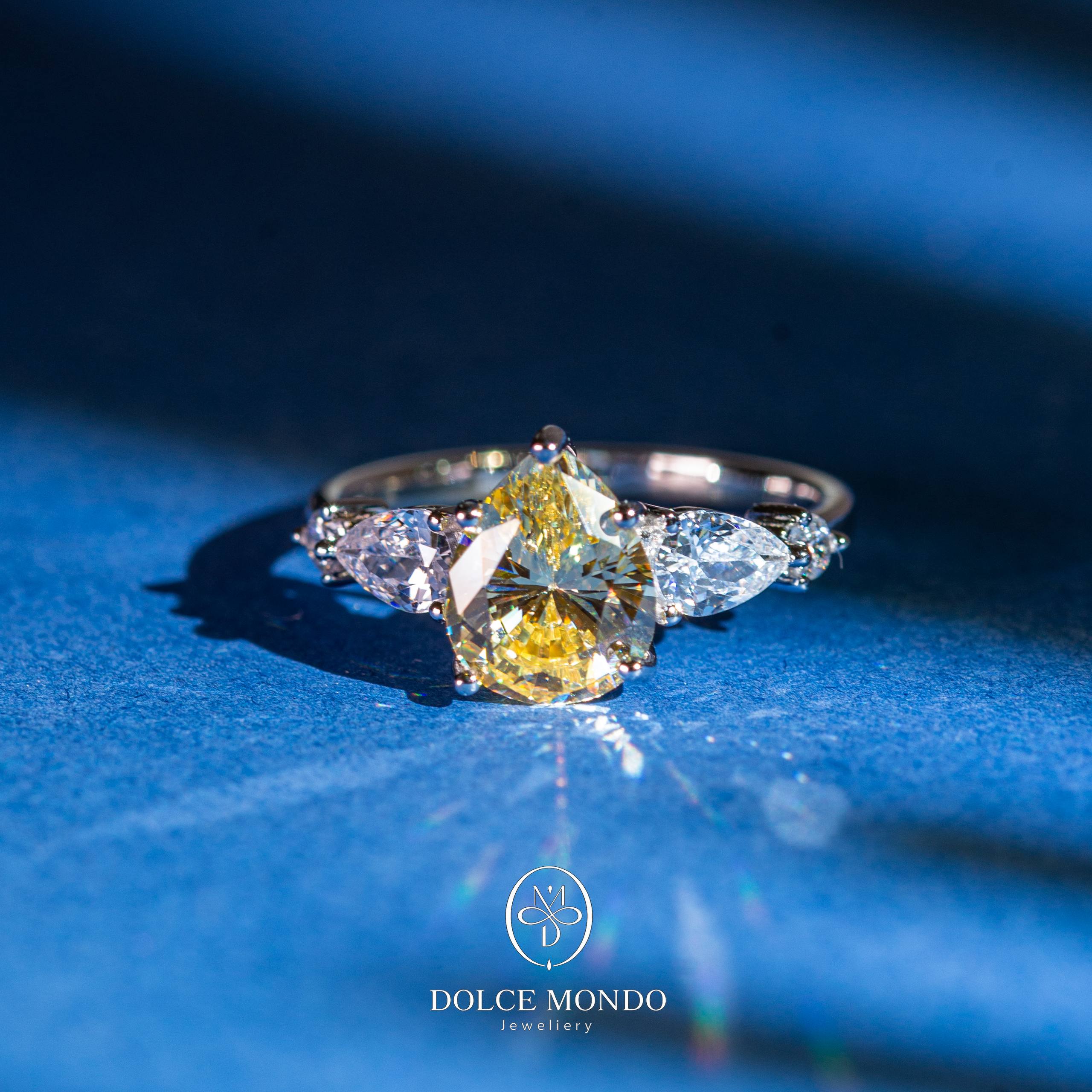 Dolce Mondo Canary Radiance Yellow - Zircon Rhodium Plated 925 Silver Ring