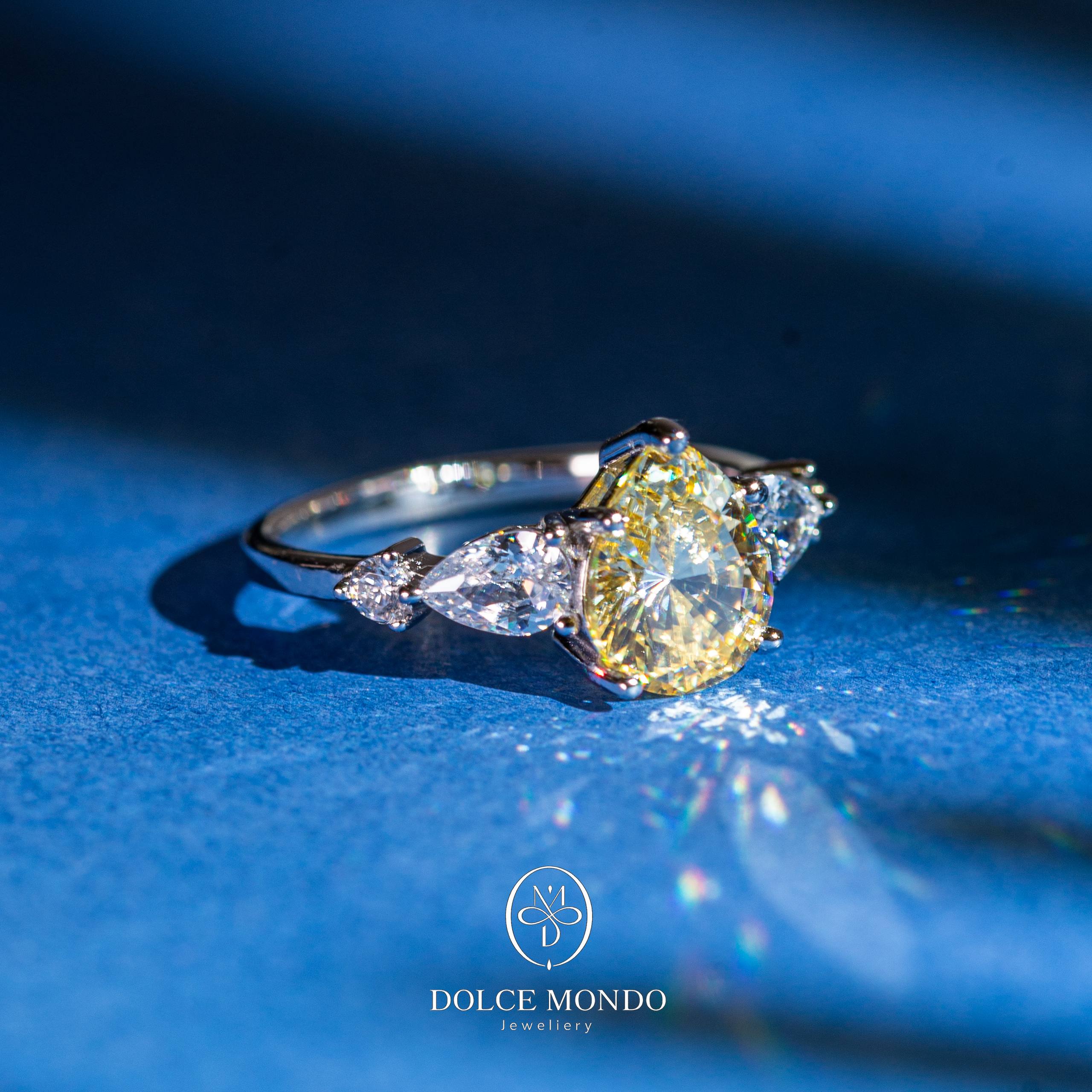 Dolce Mondo Canary Radiance Yellow - Zircon Rhodium Plated 925 Silver Ring