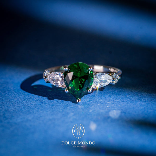 Dolce Mondo Emerald Eclat Green Zircon - Rhodium Plated 925 Silver Ring