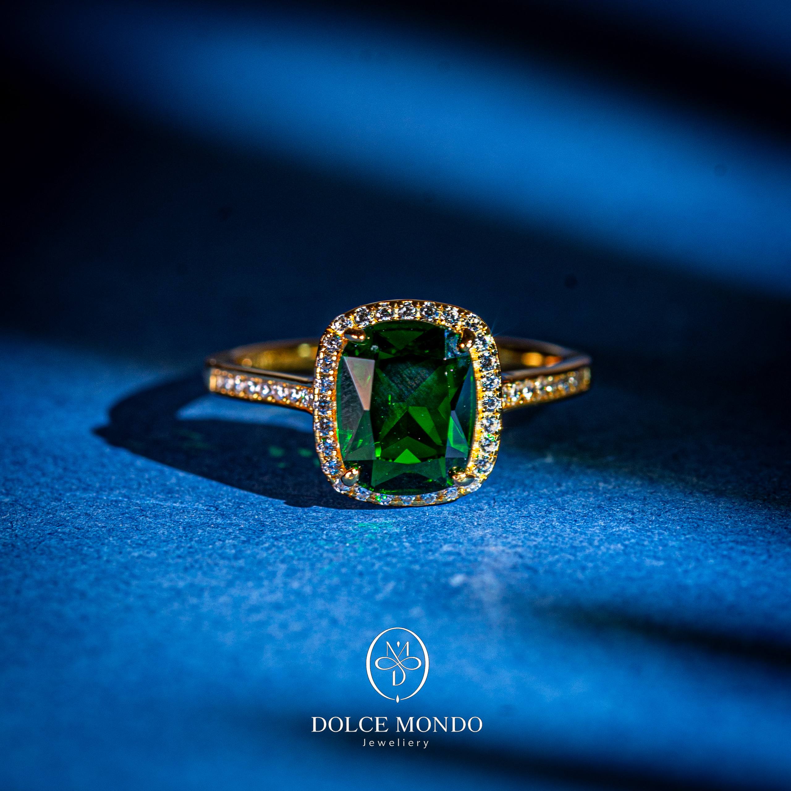 Dolce Mondo Verdant Royale – Green Zircon Gold Plated 925 Silver Ring