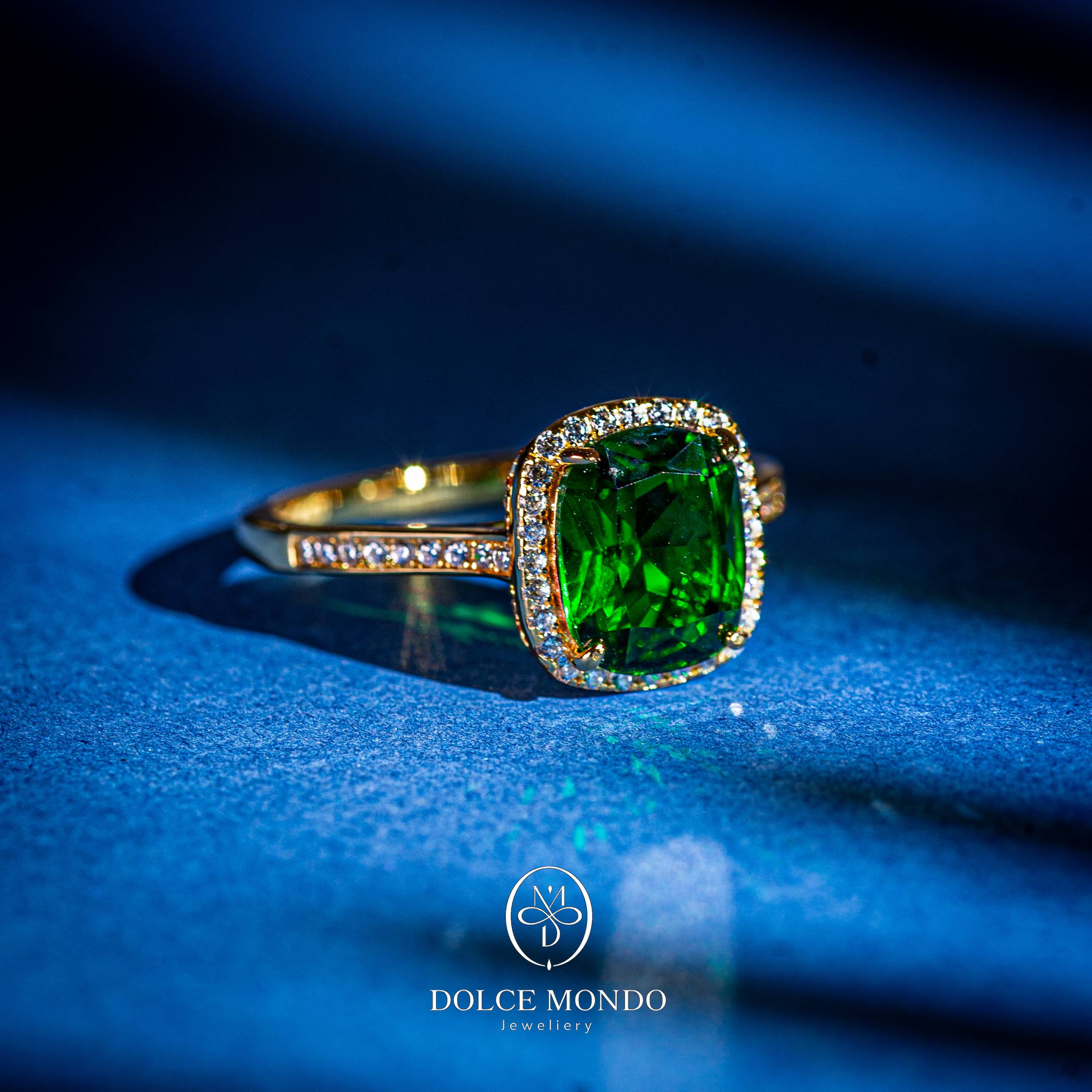 Dolce Mondo Verdant Royale – Green Zircon Gold Plated 925 Silver Ring