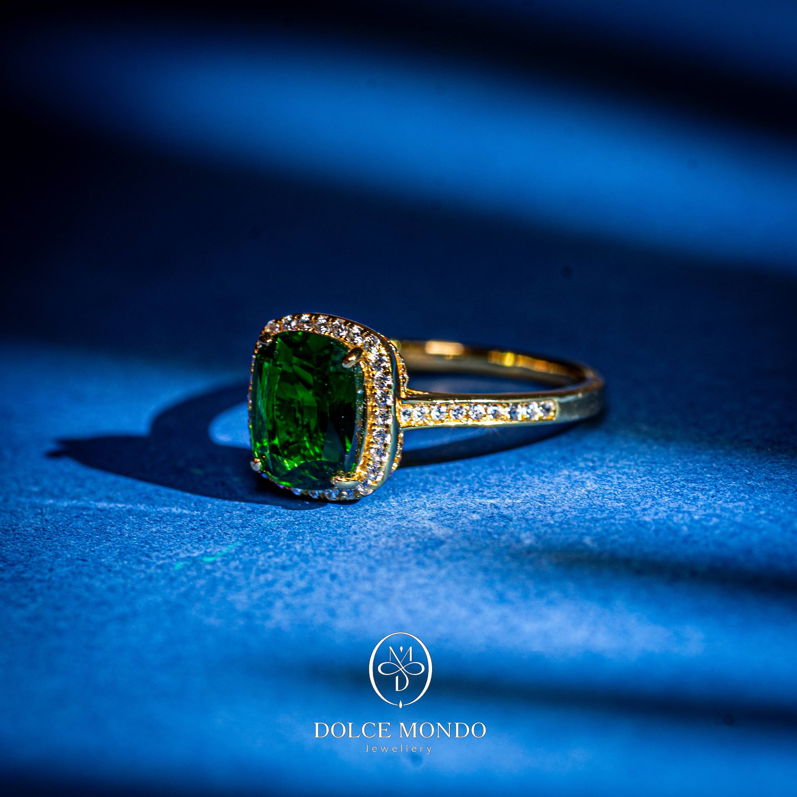 Dolce Mondo Verdant Royale – Green Zircon Gold Plated 925 Silver Ring