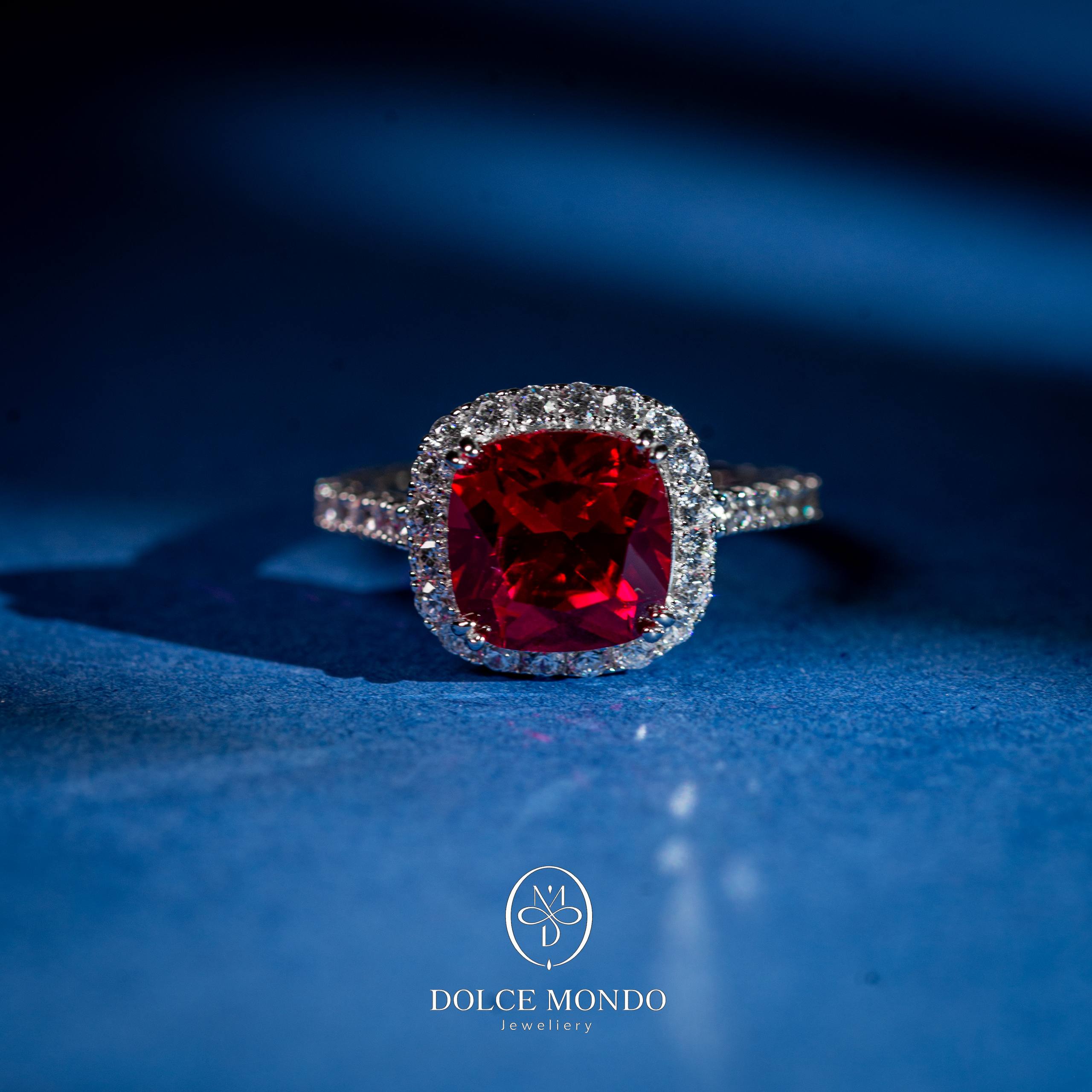 Dolce Mondo Scarlet Halo Prestige – Red Zircon Rhodium Plated 925 Silver Ring