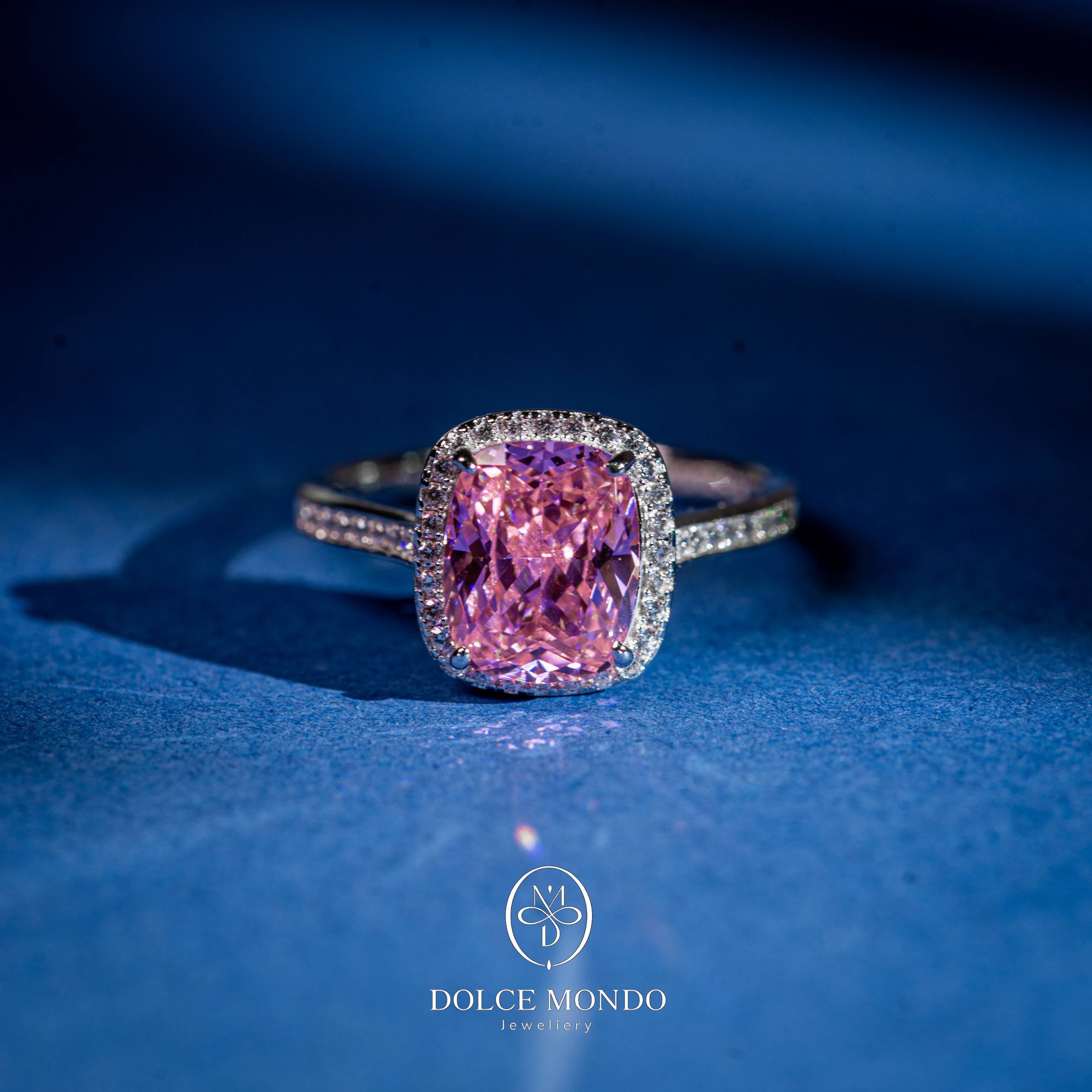 Dolce Mondo Rose Aura Elegance – Pink Zircon Rhodium-Plated 925 Silver Ring