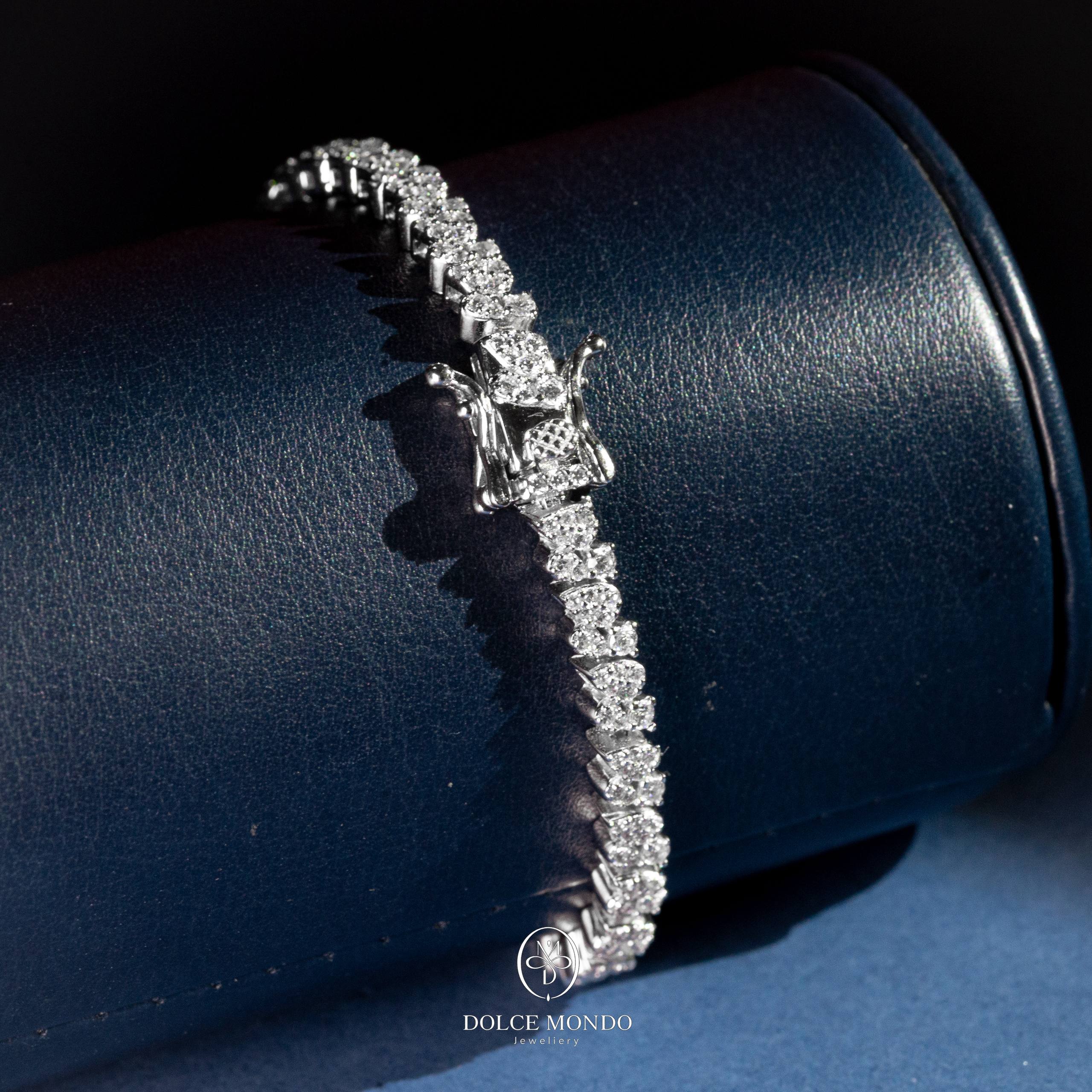 Serenique Bow Bracelet