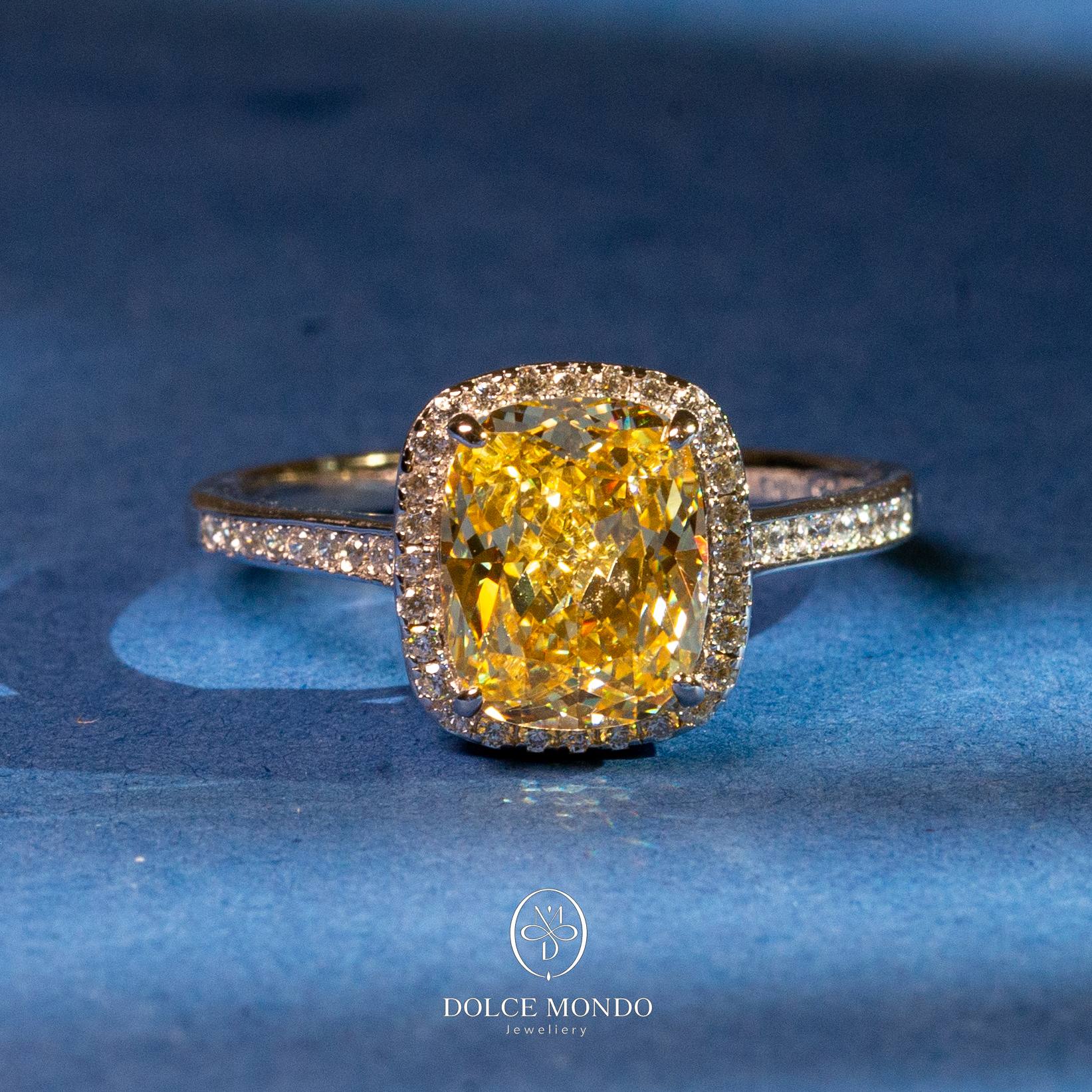 Dolce Mondo Light Aura – Yellow Zircon Rhodium-Plated 925 Silver Ring