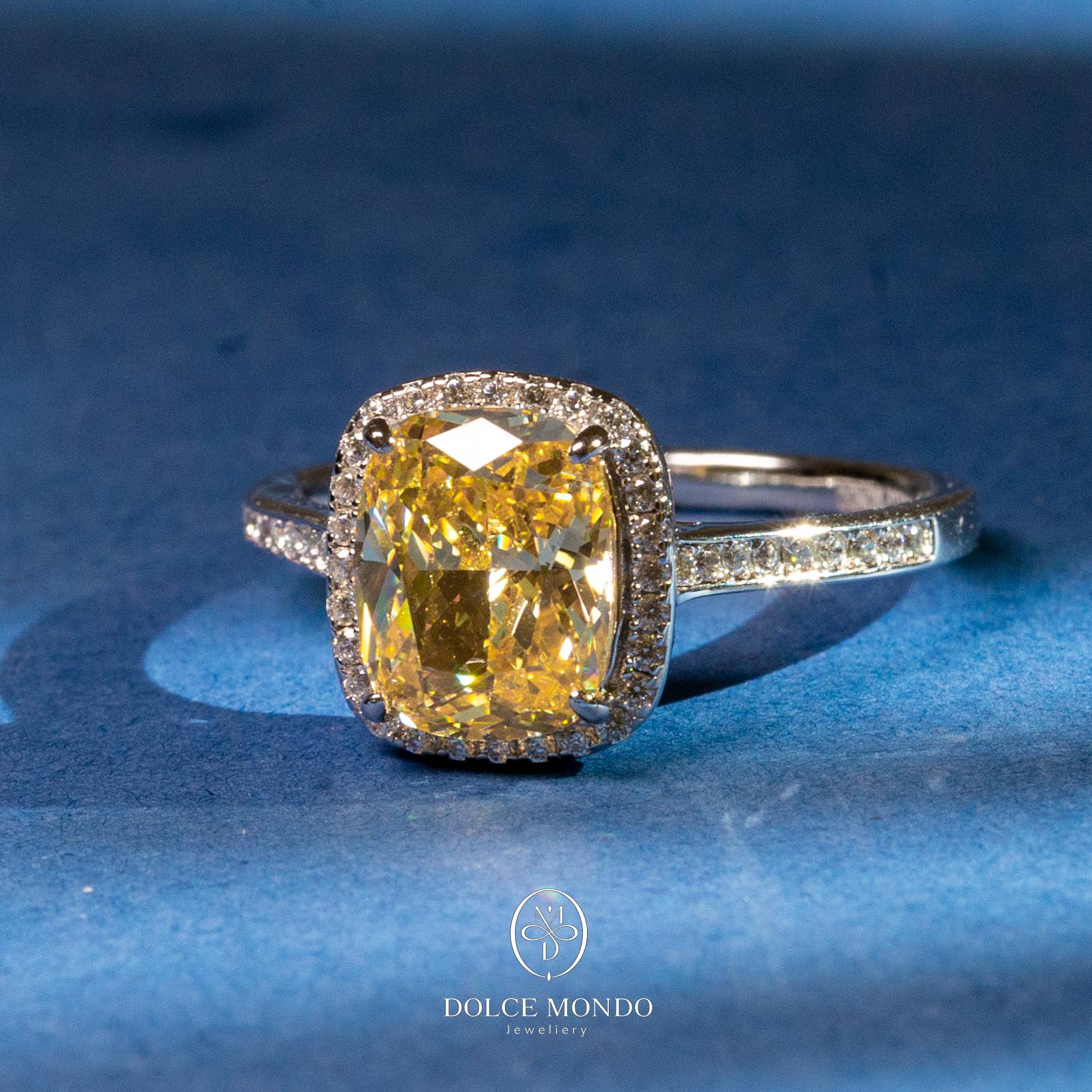 Dolce Mondo Light Aura – Yellow Zircon Rhodium-Plated 925 Silver Ring