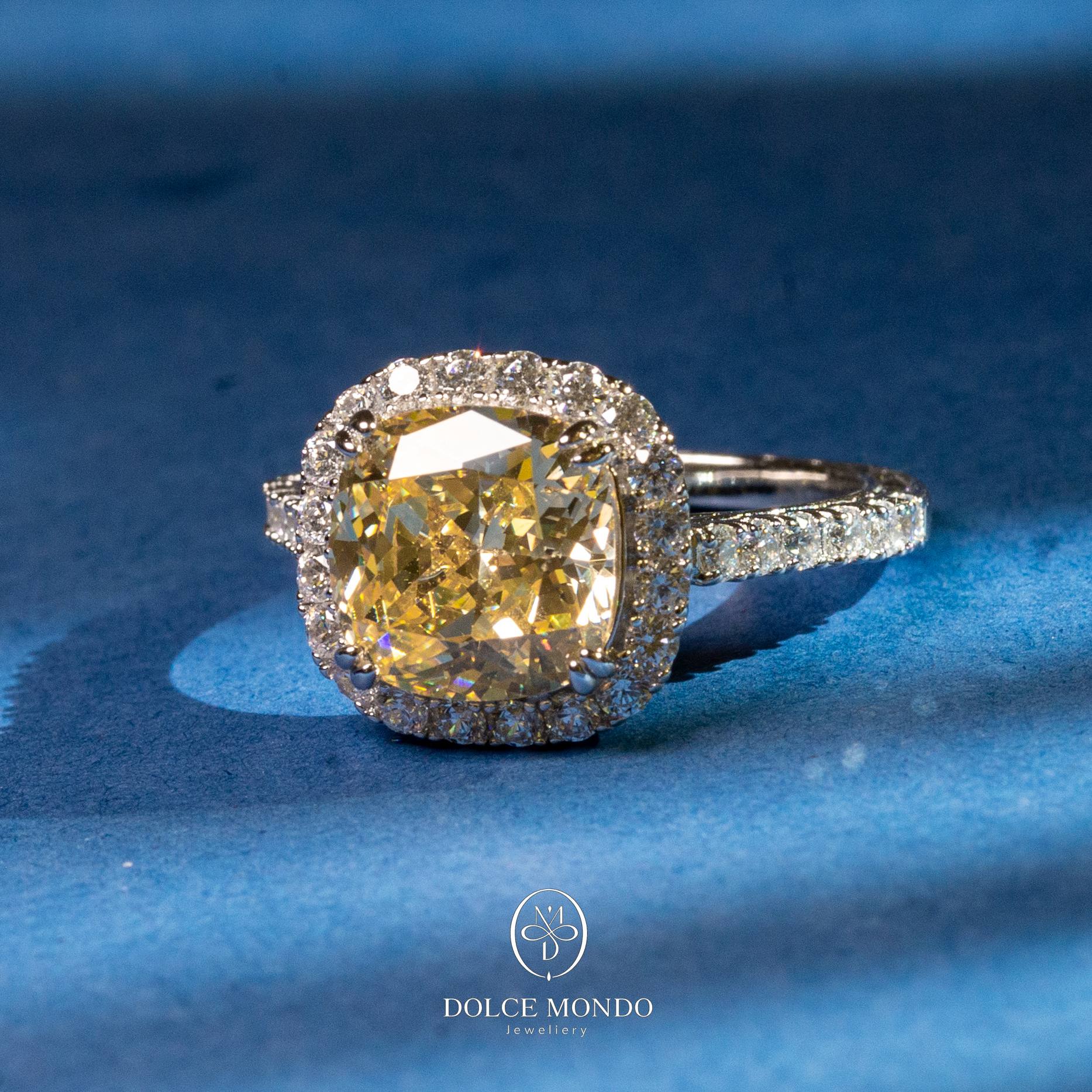 Dolce Mondo Champagne Radiance Halo – Yellow Zircon Rhodium-Plated 925 Silver Ring