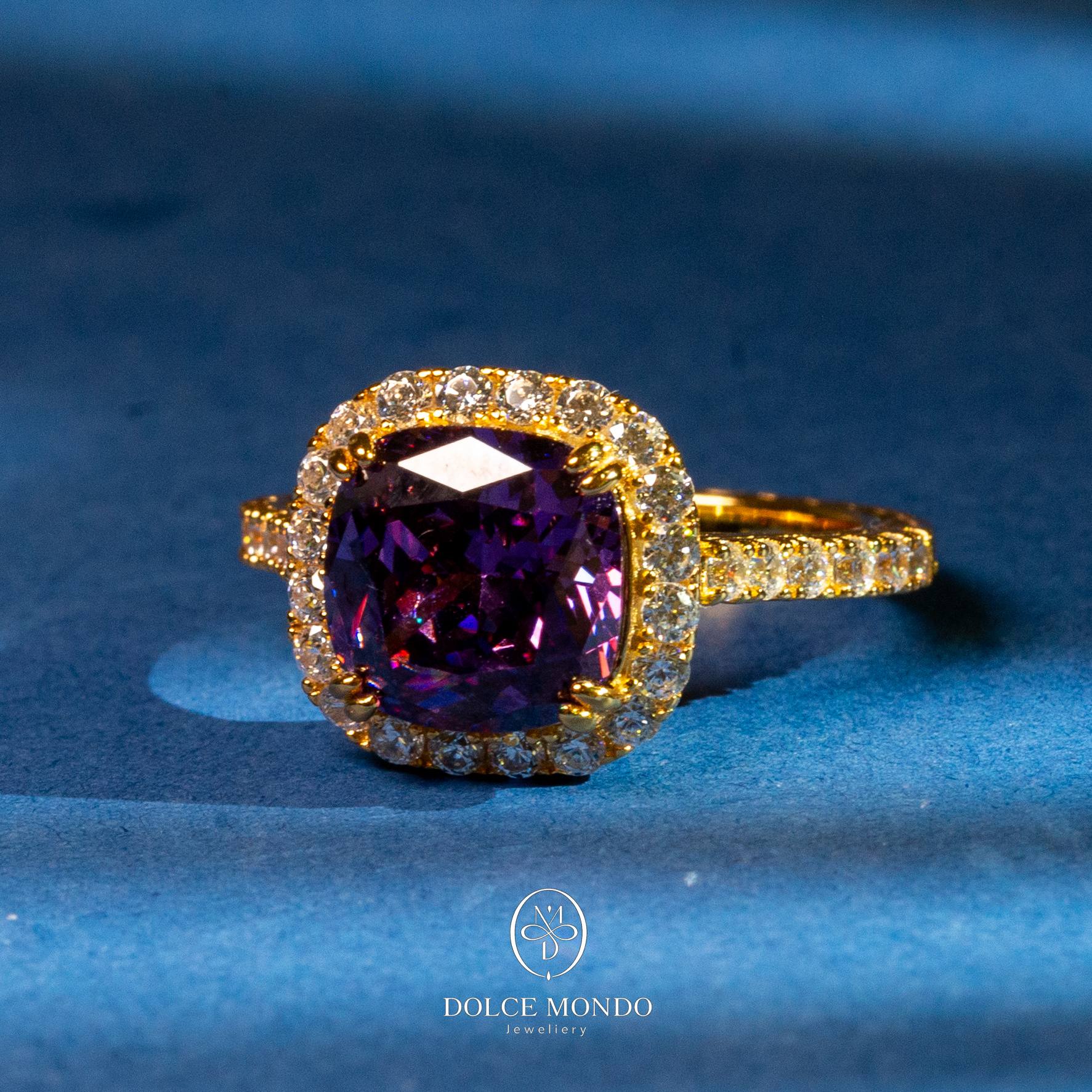 Dolce Mondo Imperial Amethyst Halo – Purple Zircon Gold-Plated 925 Silver Ring