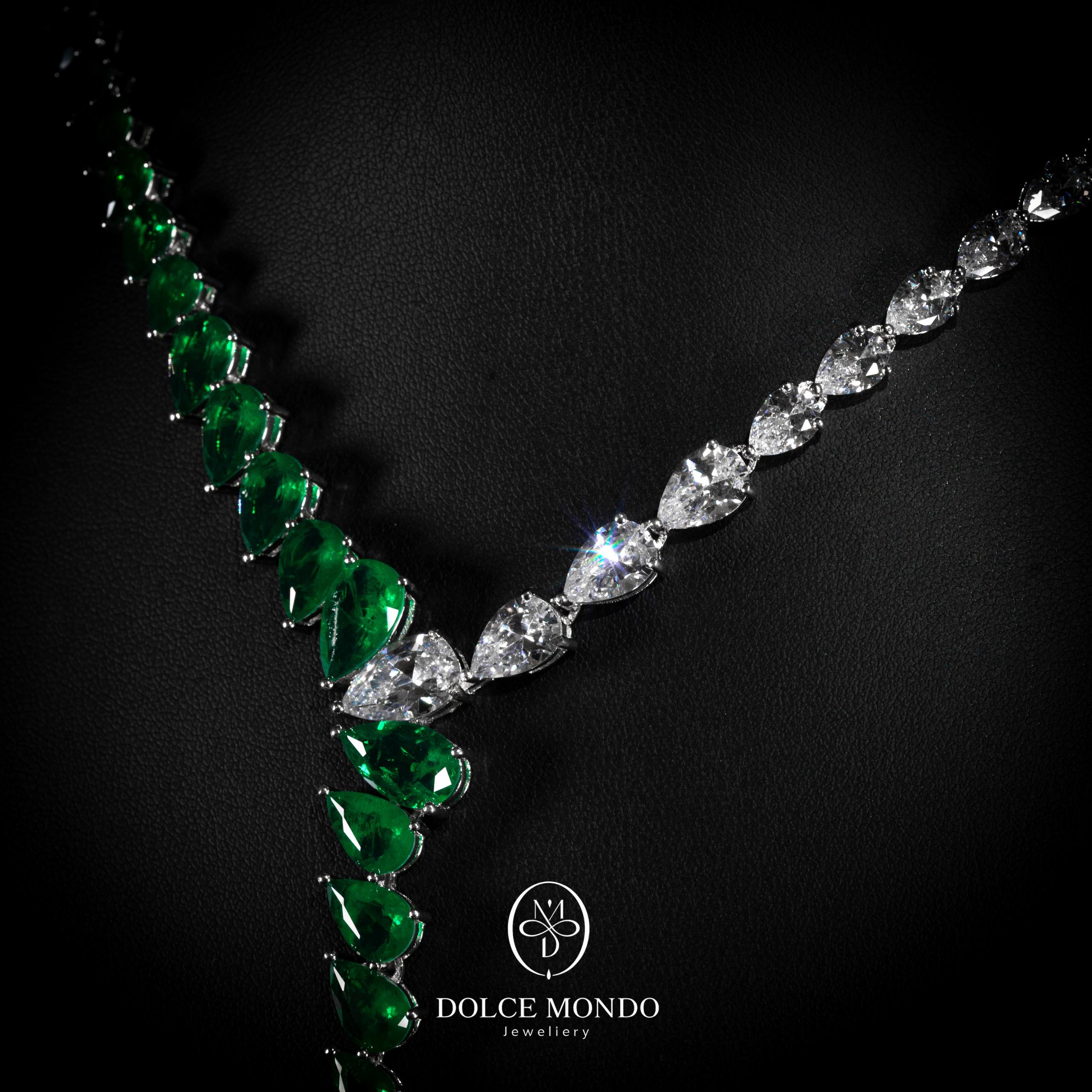 Emeraude Green and White Crystal Drop Necklace