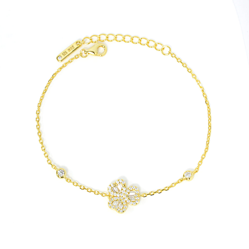 Cute Flower Design Silver 925 Chain Bracelet with High Quality Cubic Zircons