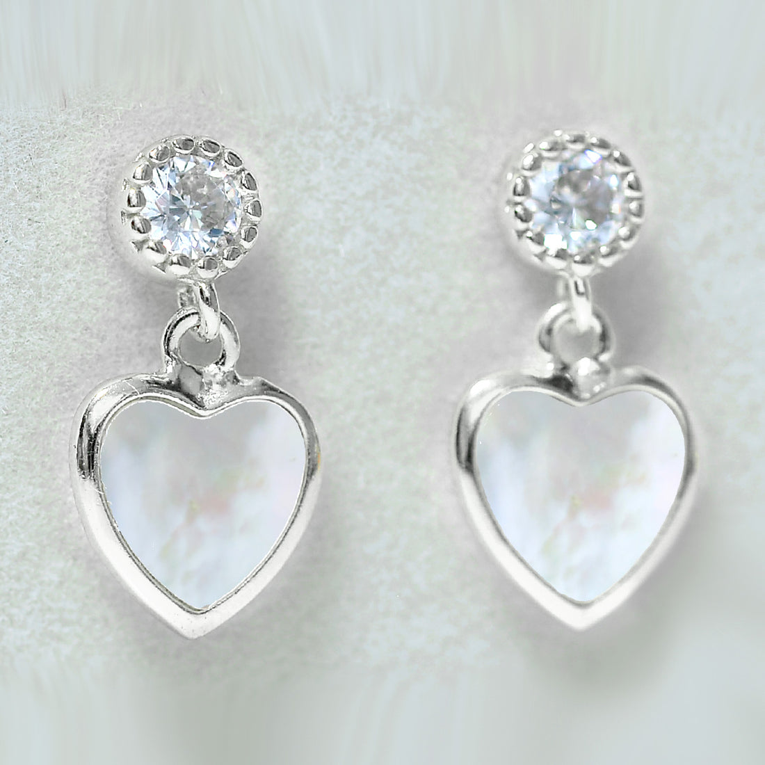 Charm Heart Mother of Pearl Stud Earring - Elegant 925 Silver with Sparkling Cubic Zircons