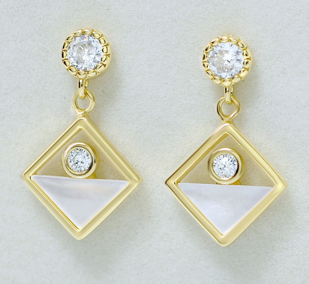 Charm Rhombus Mother of Pearl Stud Earrings - Elegant 925 Silver with Sparkling Cubic Zircons